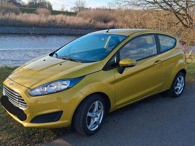 Gebraucht Ford Fiesta Cool & Sound Edition 60 PS (44 kW) 2015 Gold Kleinwagen