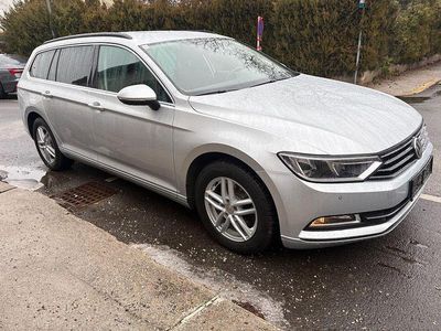 Silber Gebraucht 2018 VW Passat Comfortline Kombi | 10.990 € (Guter Preis)