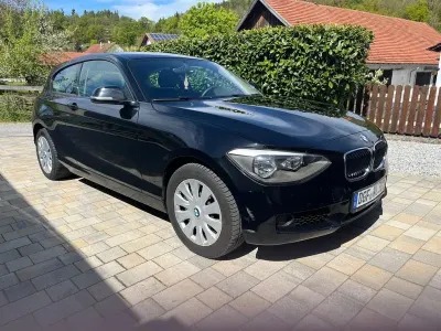 Gebraucht BMW 114 Sport Line 102 PS (75 kW) 2013 Schwarz Kleinwagen