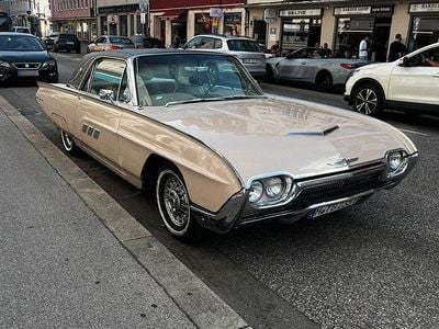 Usata Ford V8 300 CV (220 kW) 1963 Giallo Coupé