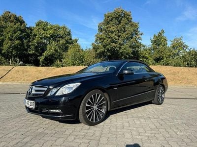 Schwarz Gebraucht 2012 Mercedes E250 Elegance Cabrio | 18.100 € (Etwas zu teuer)