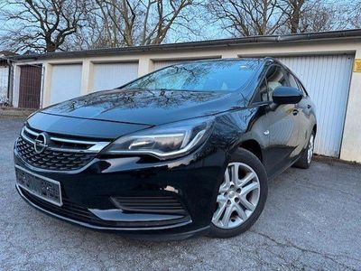 Gebraucht Opel Astra Edition 95 PS (69 kW) 2017 Schwarz Kombi