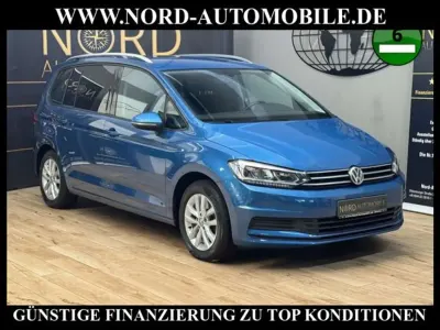 Gebraucht VW Touran Comfortline 150 PS (110 kW) 2019 Blau Van / Kleinbus