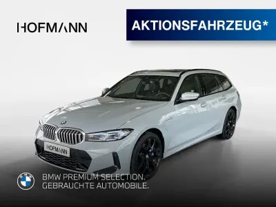 Używany BMW 330e M Sport 292 KM (214 kW) 2025 Szary Kombi