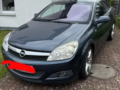 Gebraucht Opel Astra Cabriolet 140 PS (102 kW) 2008 Cabrio