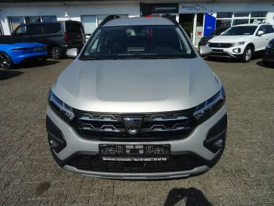 Gebraucht Dacia Jogger Comfort 91 PS (66 kW) 2022 Grau Van / Kleinbus