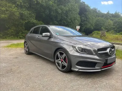 Gebraucht Mercedes A250 211 PS (155 kW) 2013 Grau Kleinwagen
