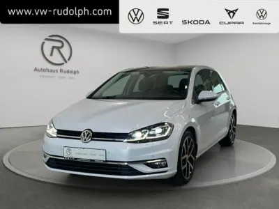 Gebraucht VW Golf VII Highline 150 PS (110 kW) 2017 White silver metallic (metallic) Limousine