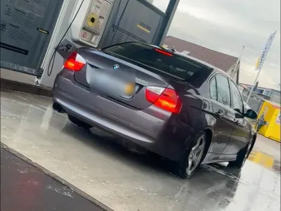 Gebraucht BMW 325 218 PS (160 kW) 2008 Grau Limousine