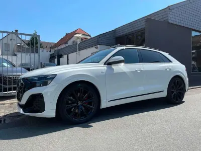 Neu Audi Q8 S-Line 286 PS (210 kW) 2026 Carraraweiß SUV