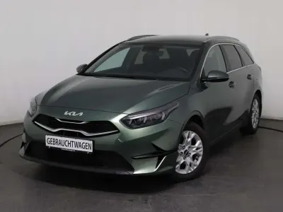 Gebraucht Kia Ceed Gold 160 PS (117 kW) 2024 Experience green Kleinwagen