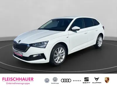 Usata Skoda Scala Clever 110 CV (80 kW) 2022 Bianco Utilitaria