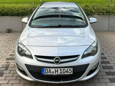 Gebraucht Opel Astra Edition 136 PS (100 kW) 2016 Silber Kombi