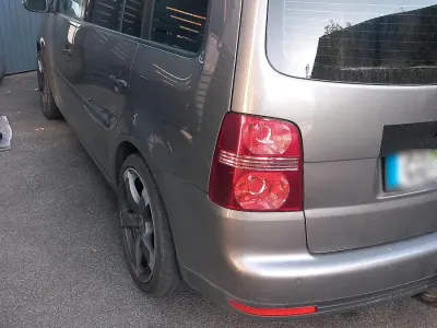 Gebraucht VW Touran 140 PS (102 kW) 2009 Grau Van / Kleinbus