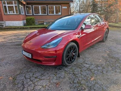 Gebraucht Tesla Model 3 260 kW (354 PS) 2021 Rot Limousine