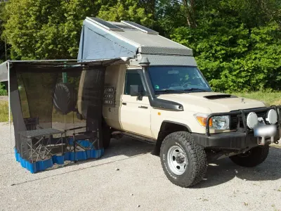 Gebraucht Toyota Land Cruiser 200 PS (147 kW) 2011 Beige SUV