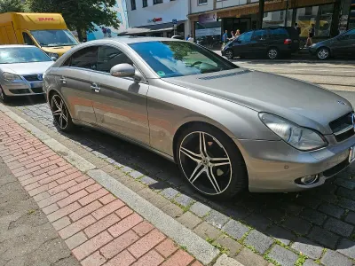 Gebraucht Mercedes CLS320 AMG 224 PS (164 kW) 2006 Silber Coupé