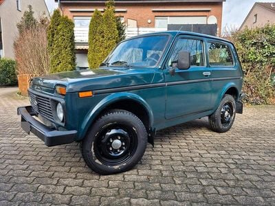 Gebraucht Lada niva 84 PS (61 kW) 2008 Grün SUV