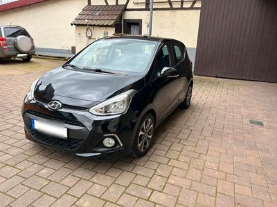 gebraucht Hyundai i10 1.2 FIFA World Cup Edition - TÜV neu!