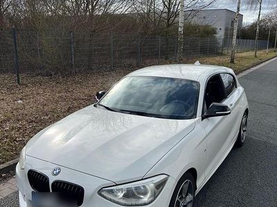 Gebraucht BMW 116 M Sport 220 PS (161 kW) 2014 Weiß Kleinwagen