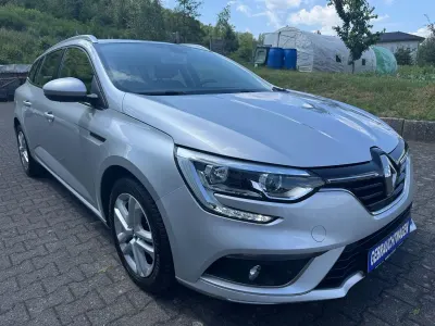 Gebraucht Renault Mégane GrandTour Business 116 PS (85 kW) 2021 Platingrau Kombi