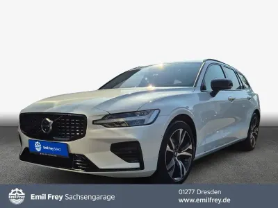 Gebraucht Volvo V60 Plus 197 PS (144 kW) 2025 Weiß Kombi