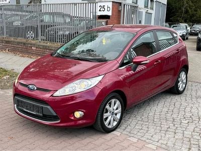 Gebraucht Ford Fiesta Titanium 97 PS (71 kW) 2010 Rot Kleinwagen