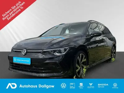 Gebraucht VW Golf VIII R-line 131 PS (96 kW) 2024 Schwarz Kombi