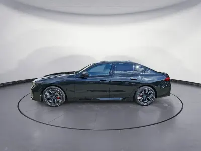 Gebraucht BMW 540 M Sport 303 PS (222 kW) 2025 Schwarz Limousine