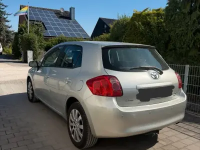 Gebraucht Toyota Auris 126 PS (92 kW) 2007 Silber Kleinwagen
