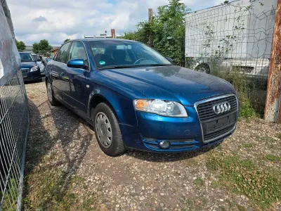 Gebraucht Audi A4 131 PS (96 kW) 2004 Blau Limousine