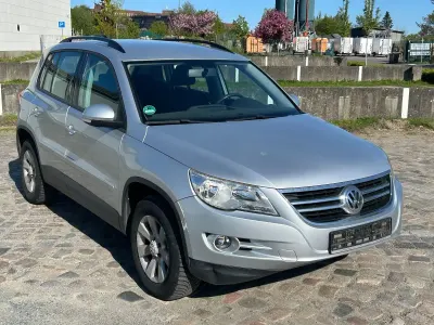 Używany VW Tiguan Track & Field 140 KM (102 kW) 2009 Srebrny SUV