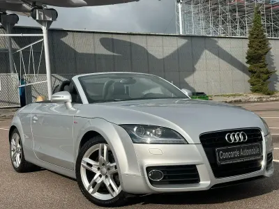 Gebraucht Audi TT Roadster S-Line 160 PS (117 kW) 2014 Eissilber Cabrio