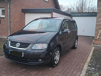 Gebraucht VW Touran 105 PS (77 kW) 2004 Schwarz Van / Kleinbus