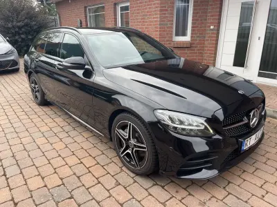 Gebraucht Mercedes C220 AMG 194 PS (142 kW) 2019 Schwarz Kombi
