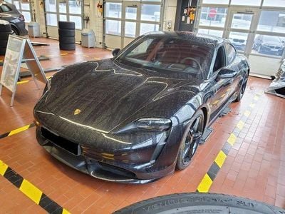 Schwarz Gebraucht 2021 Porsche Taycan Turbo Limousine | 78.870 € (Guter Preis)