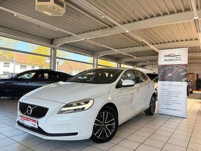 Second-hand Volvo V40 Momentum 190 CP (139 kW) 2017 Alb Berlinǎ