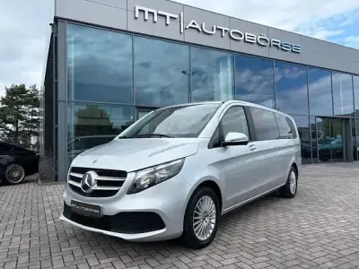 Gebraucht Mercedes V220 Sport 163 PS (119 kW) 2022 Silber Van / Kleinbus