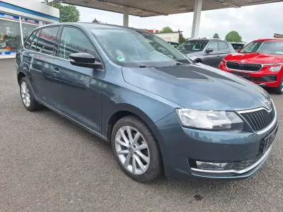 Gebraucht Skoda Rapid Style 110 PS (80 kW) 2017 Grau Kleinwagen