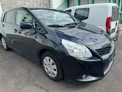 Gebraucht Toyota Verso Travel 126 PS (92 kW) 2012 Van / Kleinbus