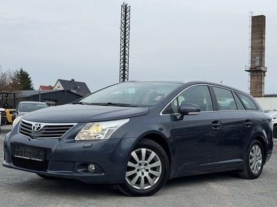 Gebraucht Toyota Avensis Life 147 PS (108 kW) 2011 Blau Kombi