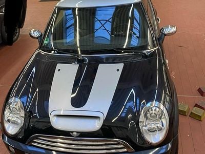 Second-hand Mini John Cooper Works 211 CP (155 kW) 2006 Negru Hatchback