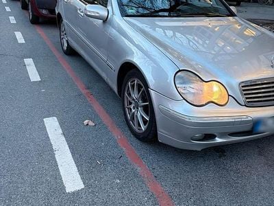Gebraucht Mercedes C200 116 PS (85 kW) 2001 Silber Limousine