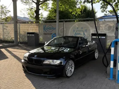 Gebraucht BMW 320 Cabriolet 170 PS (125 kW) 2004 Schwarz Cabrio