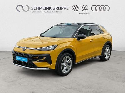 Second-hand VW T-Roc Life 150 CP (110 kW) 2025 Galben SUV