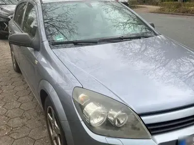 Second-hand Opel Astra Elegance 90 CP (66 kW) 2004 Gri Berlinǎ