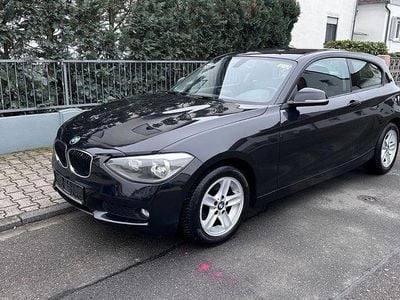 Gebraucht BMW 116 116 PS (85 kW) 2013 Schwarz Kleinwagen