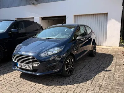 Gebraucht Ford Fiesta 60 PS (44 kW) 2015 Blau Kleinwagen