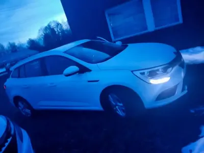 Begagnad Renault Mégane GrandTour Bose Edition 131 HK (96 kW) 2018 Vit Kombi