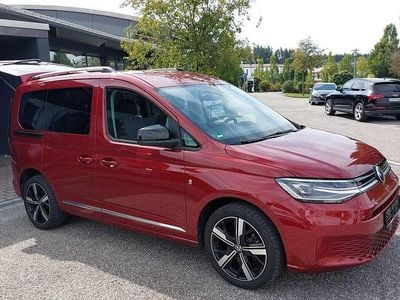 Gebraucht VW Caddy Style 114 PS (83 kW) 2023 Rot Van / Kleinbus